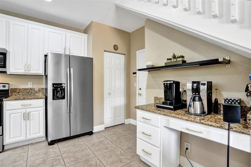Image 14 of 38 For 12652 6th Ct