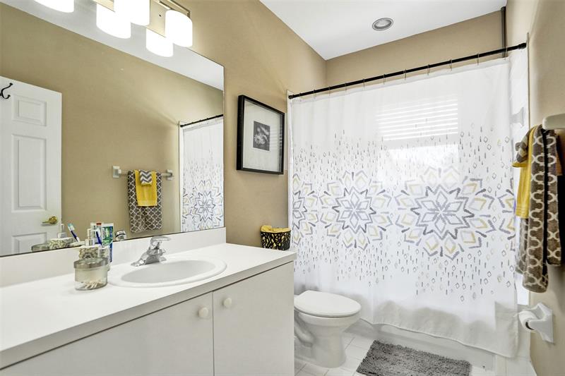 Image 22 of 38 For 12652 6th Ct