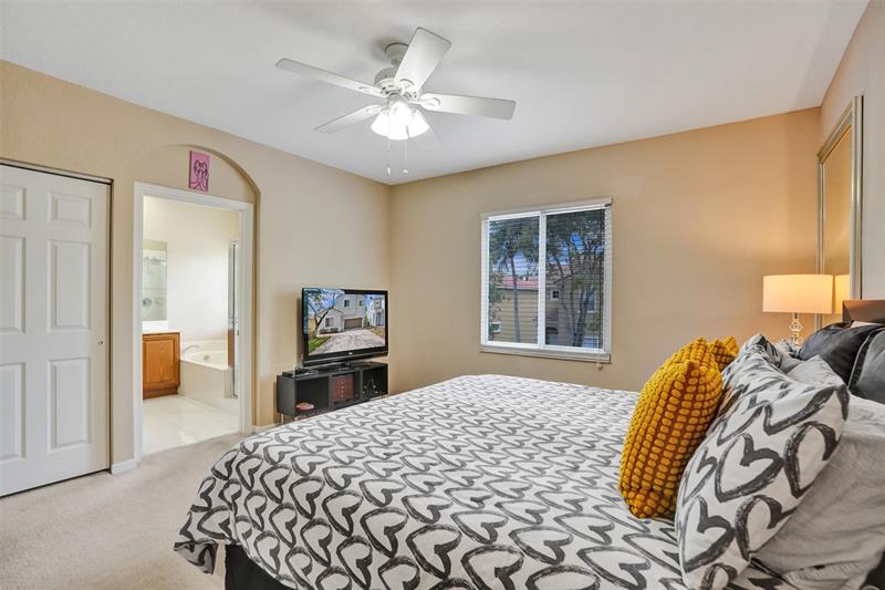 Image 25 of 38 For 12652 6th Ct