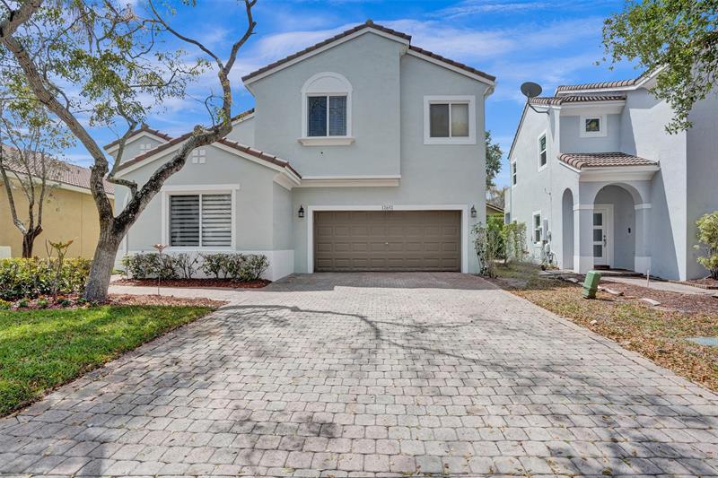 Image 3 of 38 For 12652 6th Ct