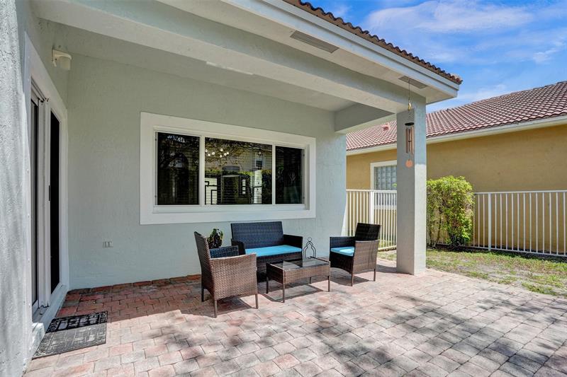 Image 32 of 38 For 12652 6th Ct