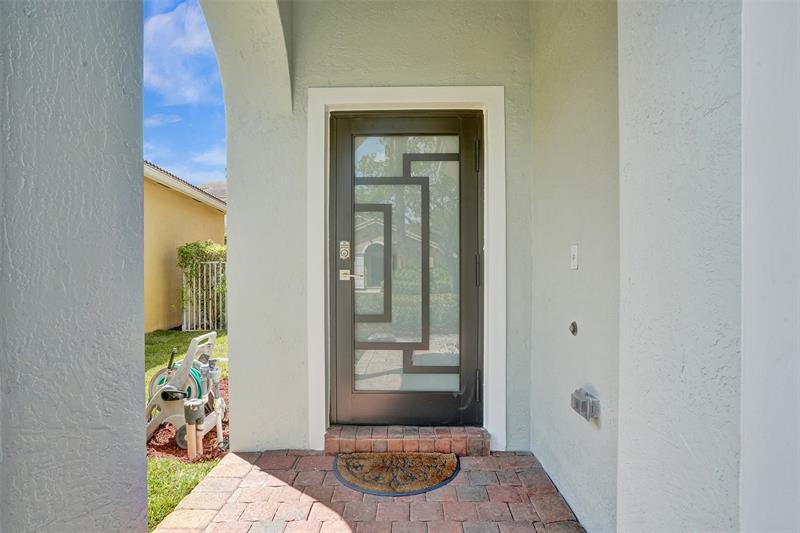 Image 4 of 38 For 12652 6th Ct