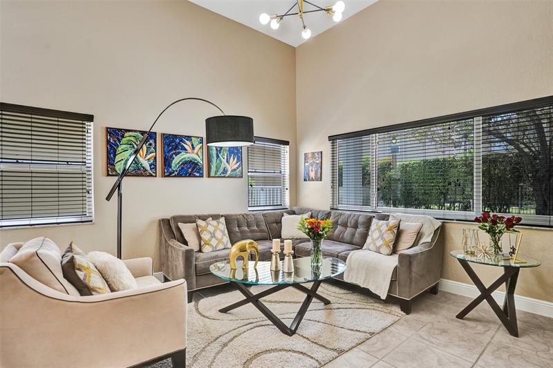 Image 5 of 38 For 12652 6th Ct