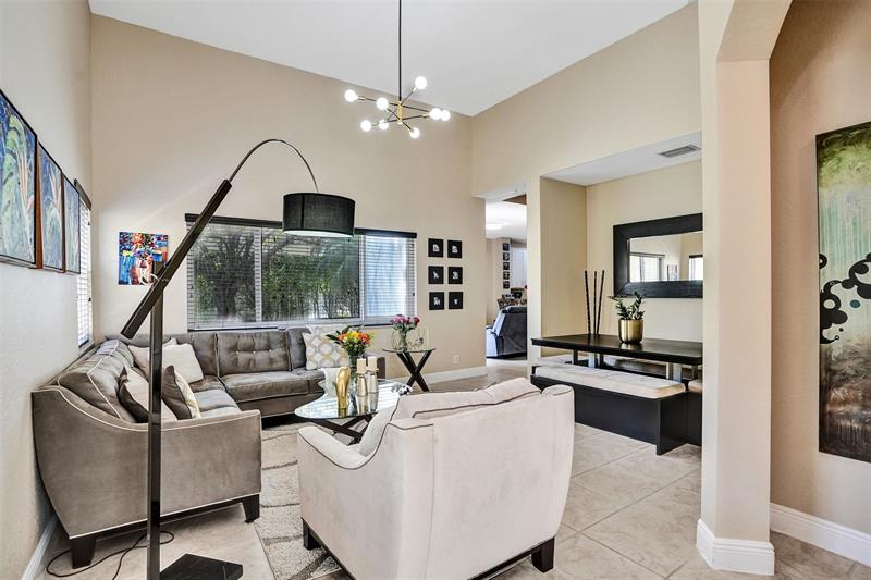 Image 7 of 38 For 12652 6th Ct