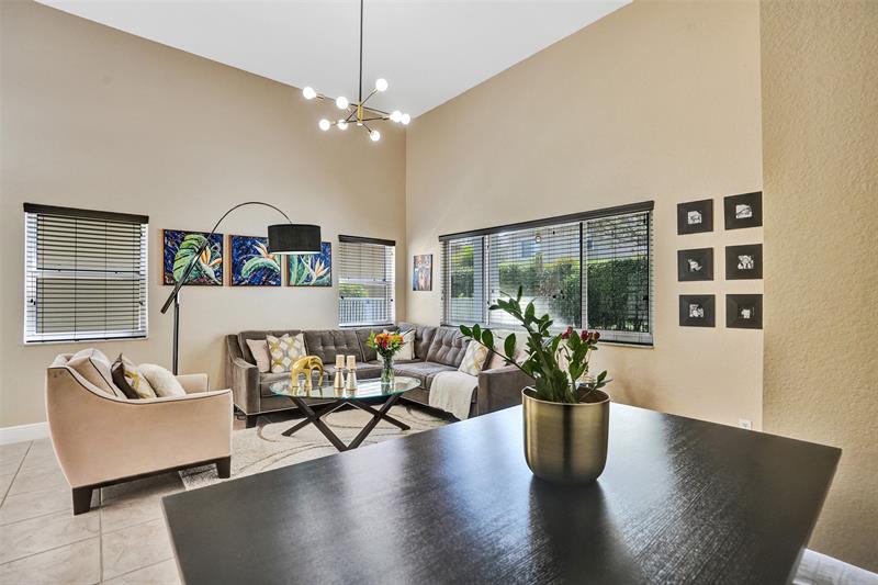 Image 8 of 38 For 12652 6th Ct