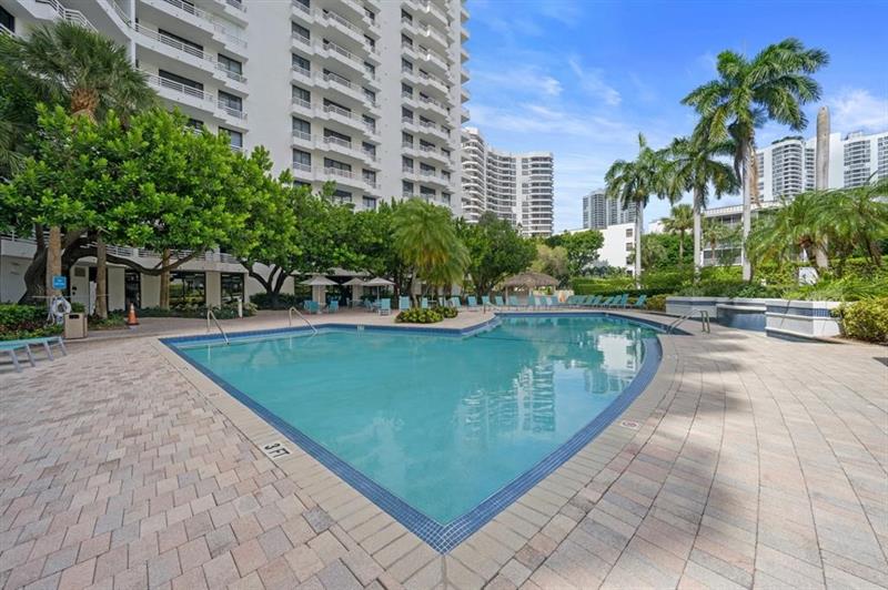 Image 22 of 22 For 3300 192 St  1015