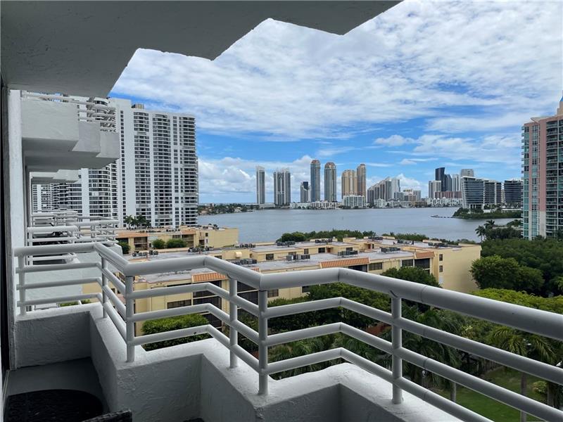 Image 3 of 22 For 3300 192 St  1015