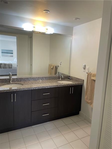 Image 6 of 22 For 3300 192 St  1015