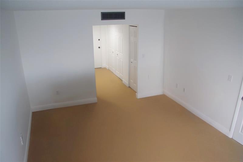 Image 14 of 20 For 11111 Biscayne Blvd  1901
