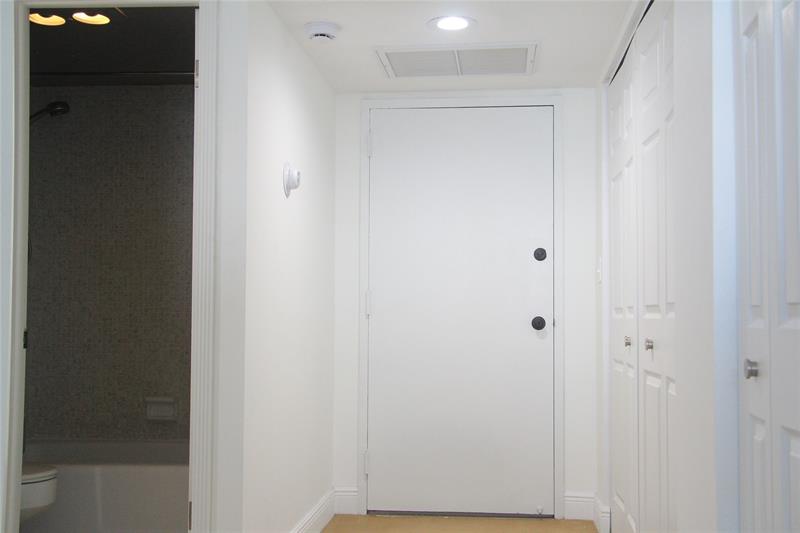 Image 19 of 20 For 11111 Biscayne Blvd  1901