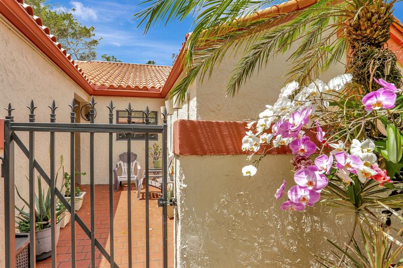 Details for 128 Centennial Ct, Deerfield Beach, FL 33442
