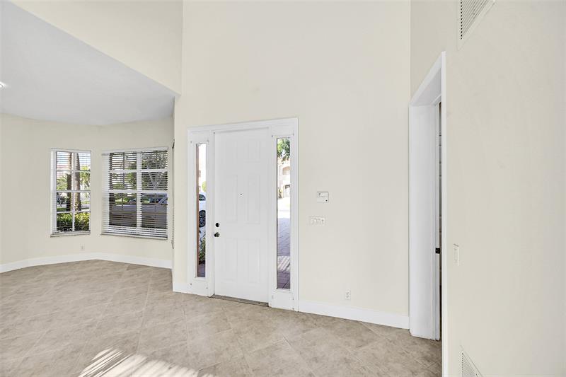 Image 10 of 57 For 1221 Bay View Way