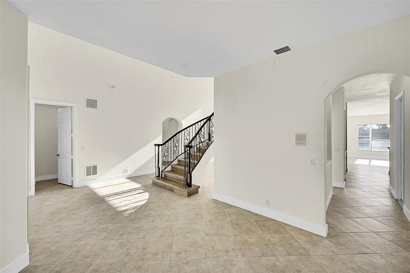 Image 12 of 57 For 1221 Bay View Way