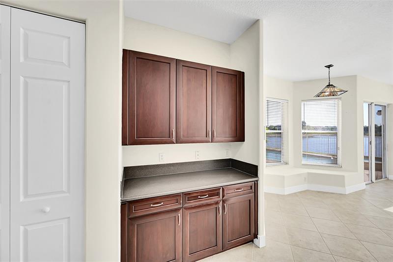 Image 16 of 57 For 1221 Bay View Way