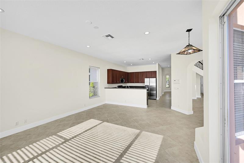 Image 20 of 57 For 1221 Bay View Way