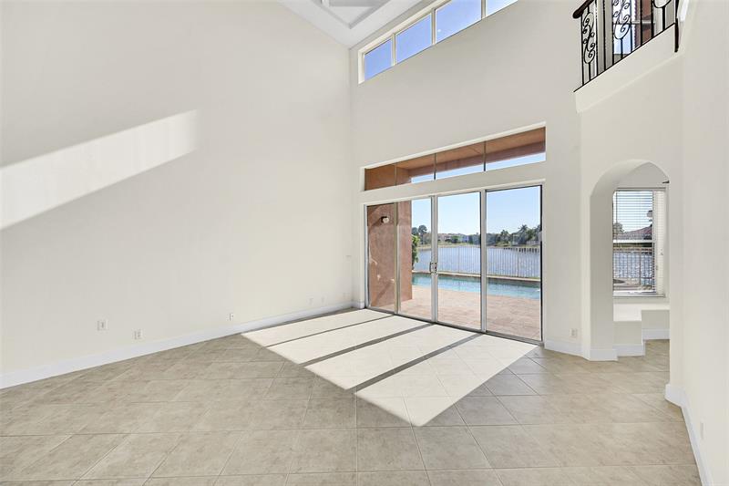 Image 26 of 57 For 1221 Bay View Way