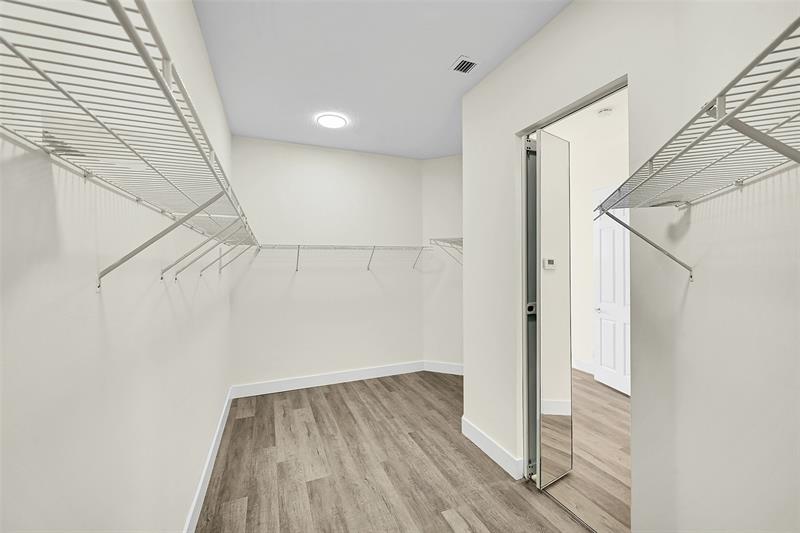 Image 31 of 57 For 1221 Bay View Way