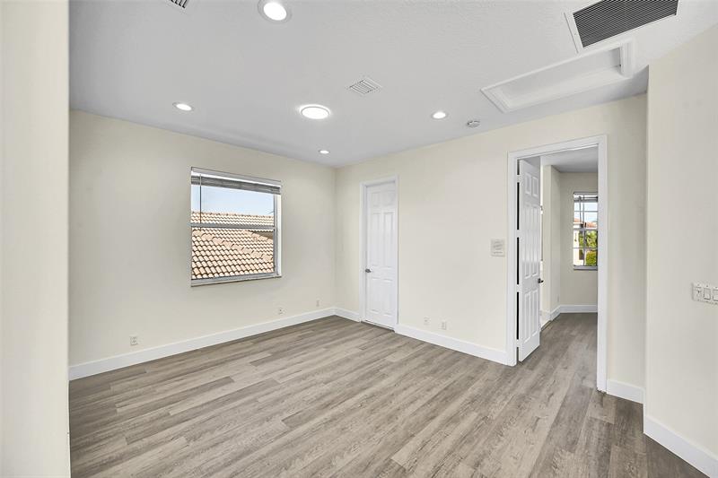 Image 35 of 57 For 1221 Bay View Way