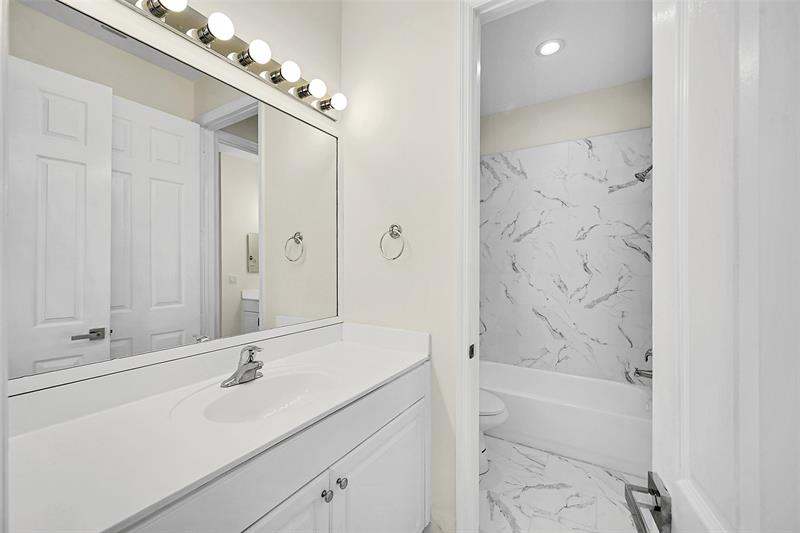 Image 40 of 57 For 1221 Bay View Way