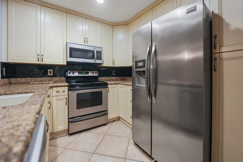 Image 13 of 24 For 11734 1st Ct