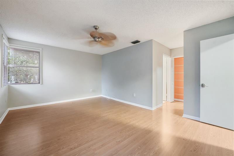 Image 16 of 24 For 11734 1st Ct