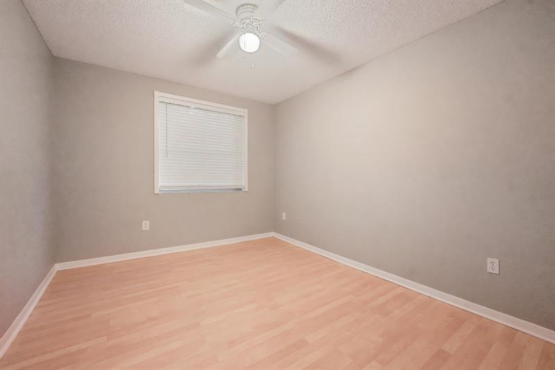 Image 22 of 24 For 11734 1st Ct