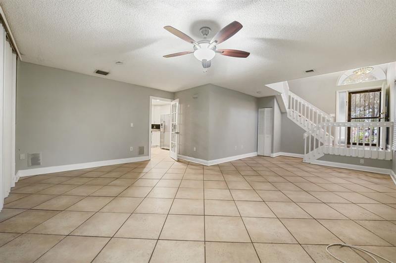 Image 7 of 24 For 11734 1st Ct