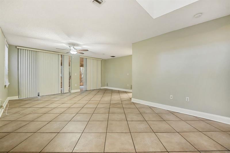 Image 8 of 24 For 11734 1st Ct