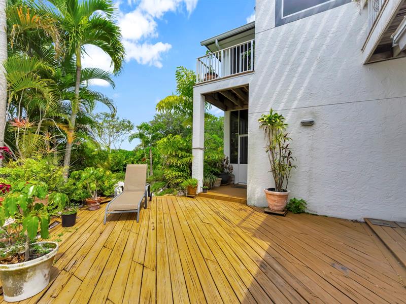Image 12 of 36 For 1700 Coconut Dr