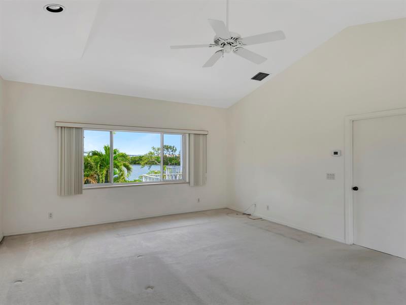 Image 27 of 36 For 1700 Coconut Dr