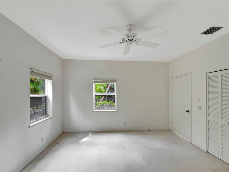 Image 31 of 36 For 1700 Coconut Dr