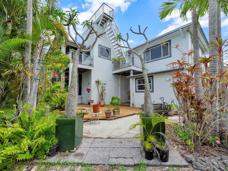 Image 8 of 36 For 1700 Coconut Dr