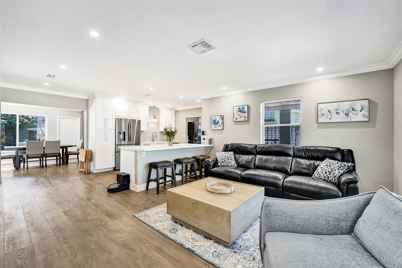Image 2 of 25 For 2050 53rd St