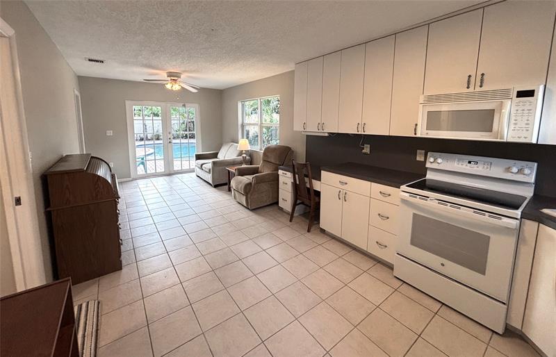 Image 22 of 25 For 2050 53rd St
