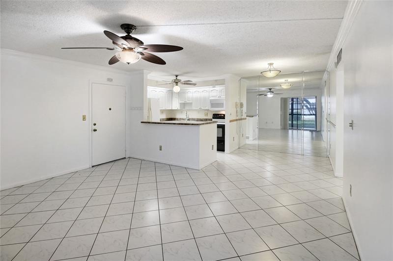 Image 6 of 19 For 9926 Belfort Cir  106