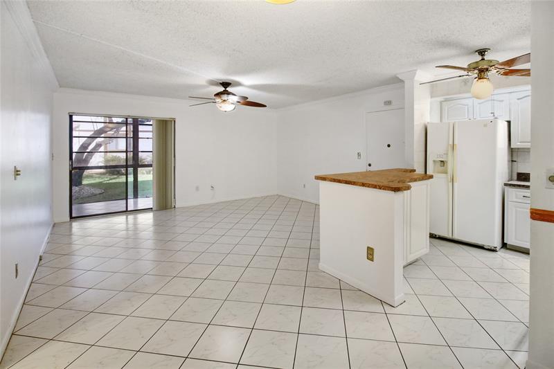 Image 8 of 19 For 9926 Belfort Cir  106