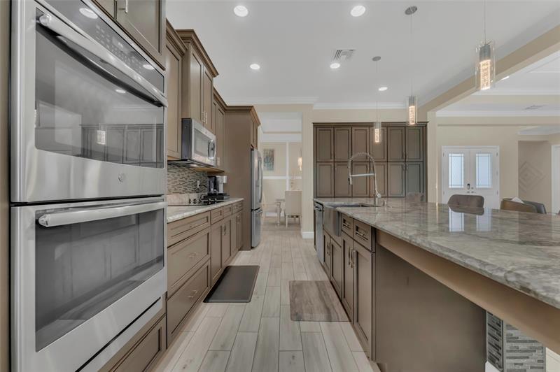 Image 14 of 38 For 16060 Whippoorwill Cir