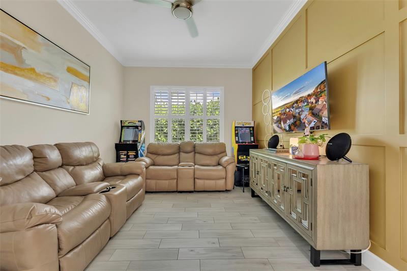 Image 16 of 38 For 16060 Whippoorwill Cir