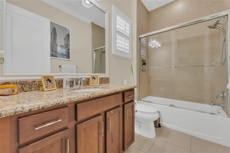Image 17 of 38 For 16060 Whippoorwill Cir