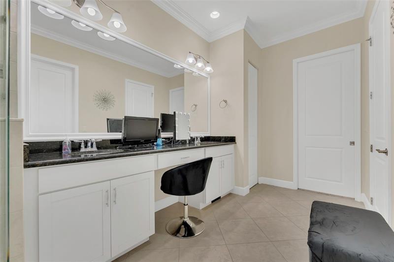 Image 24 of 38 For 16060 Whippoorwill Cir