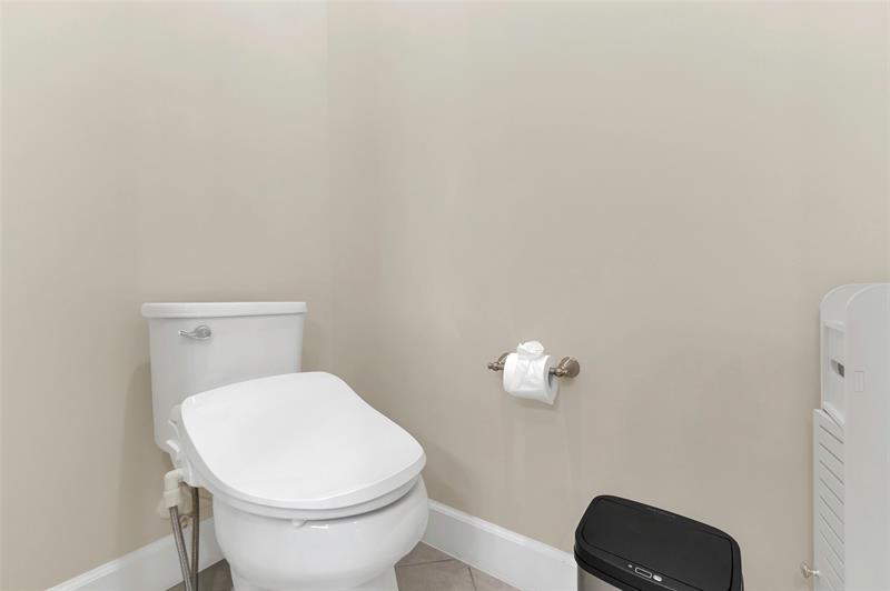 Image 25 of 38 For 16060 Whippoorwill Cir