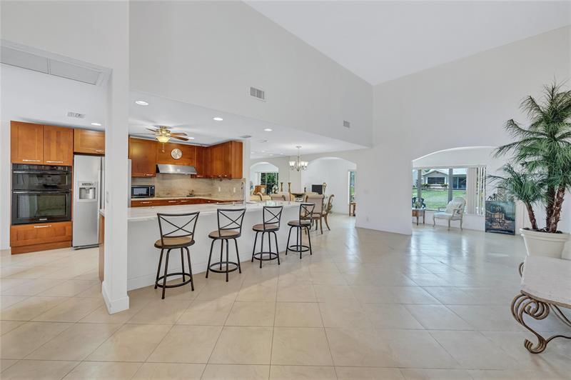 Image 11 of 34 For 10619 Ladypalm Lane  B