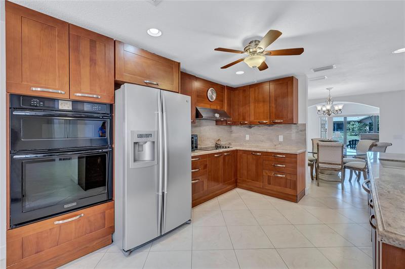 Image 12 of 34 For 10619 Ladypalm Lane  B