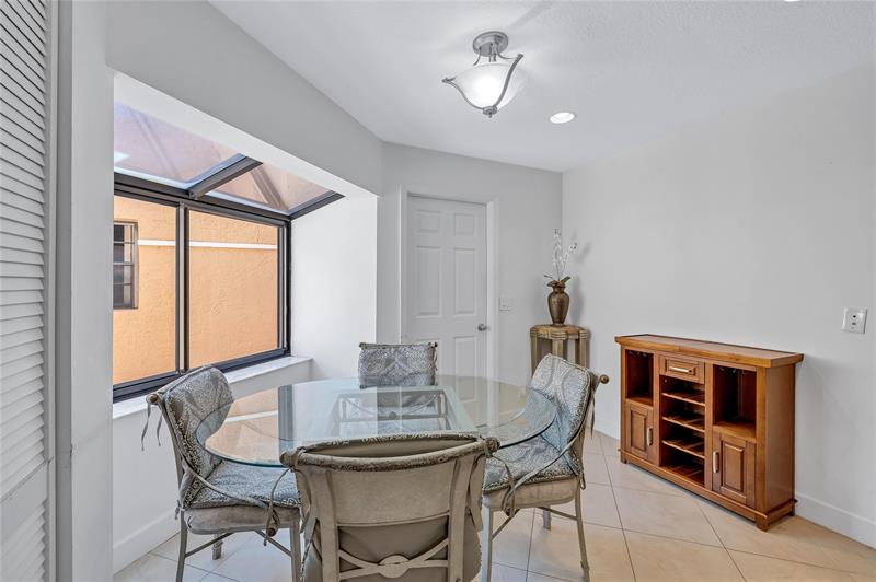 Image 15 of 34 For 10619 Ladypalm Lane  B