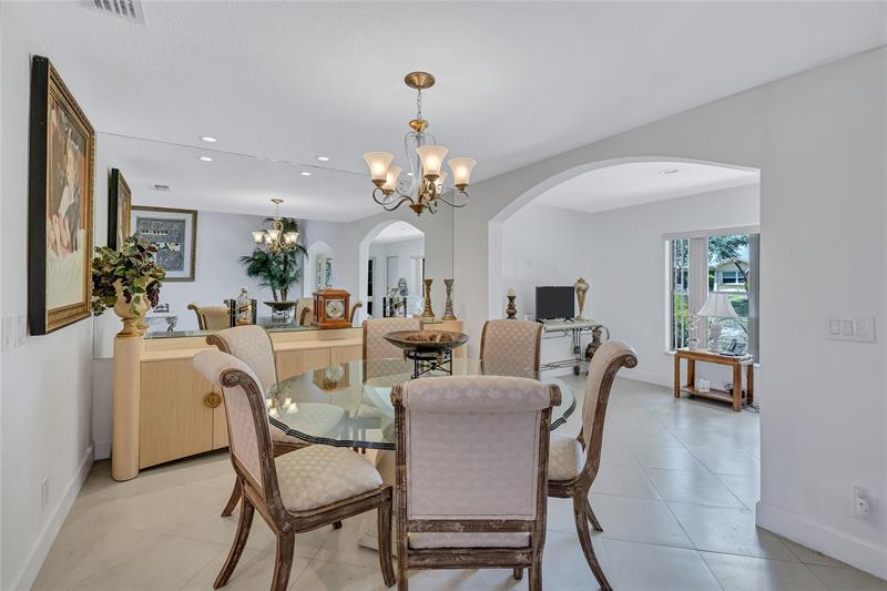 Image 16 of 34 For 10619 Ladypalm Lane  B
