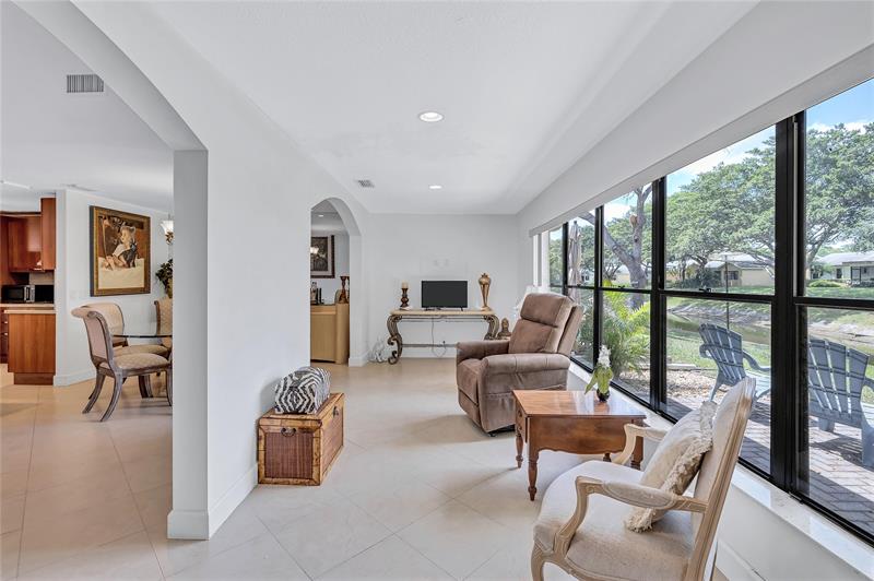 Image 17 of 34 For 10619 Ladypalm Lane  B