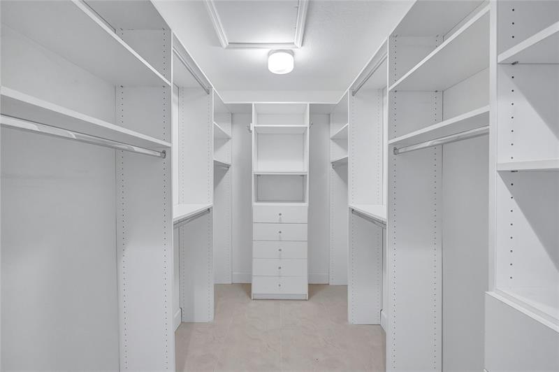 Image 24 of 34 For 10619 Ladypalm Lane  B