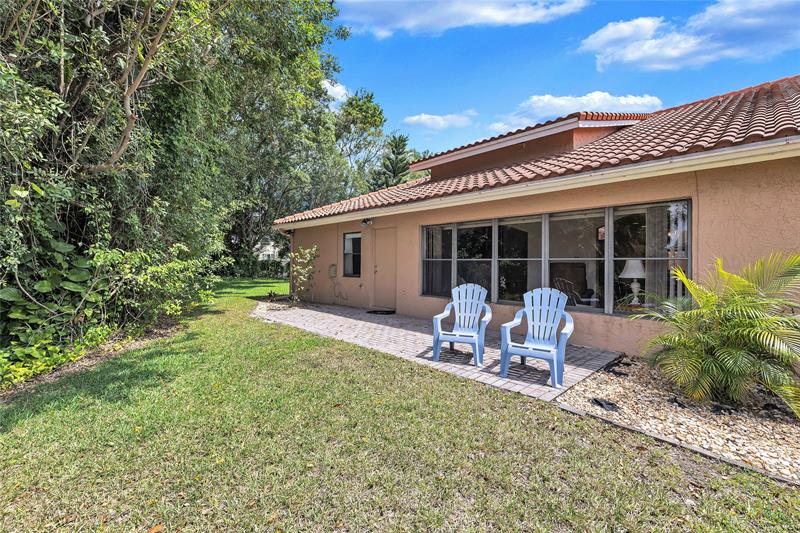 Image 27 of 34 For 10619 Ladypalm Lane  B