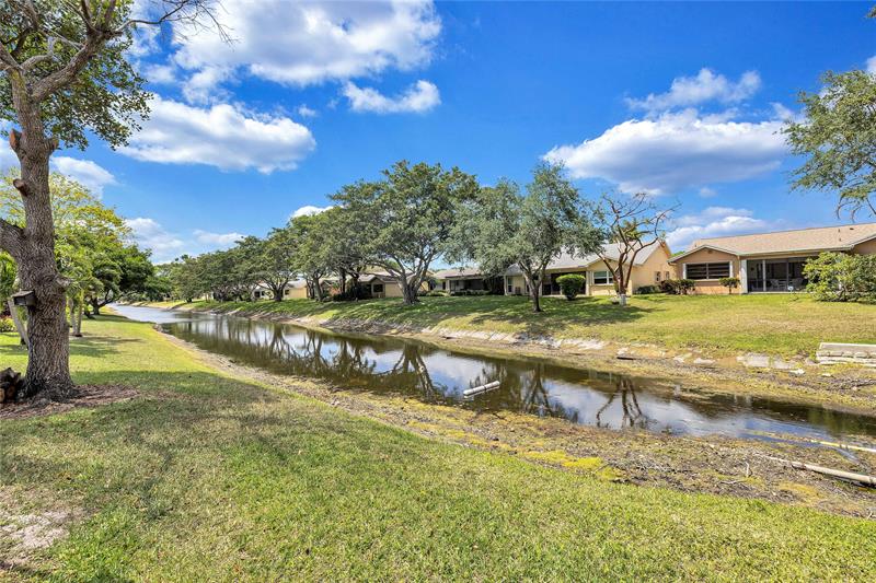 Image 31 of 34 For 10619 Ladypalm Lane  B