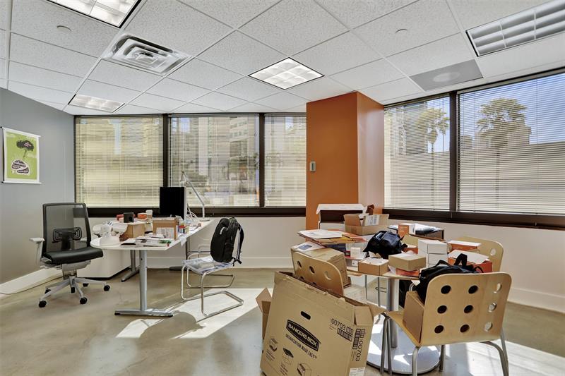 Image 12 of 35 For 200 Andrews Ave  3rd Floor